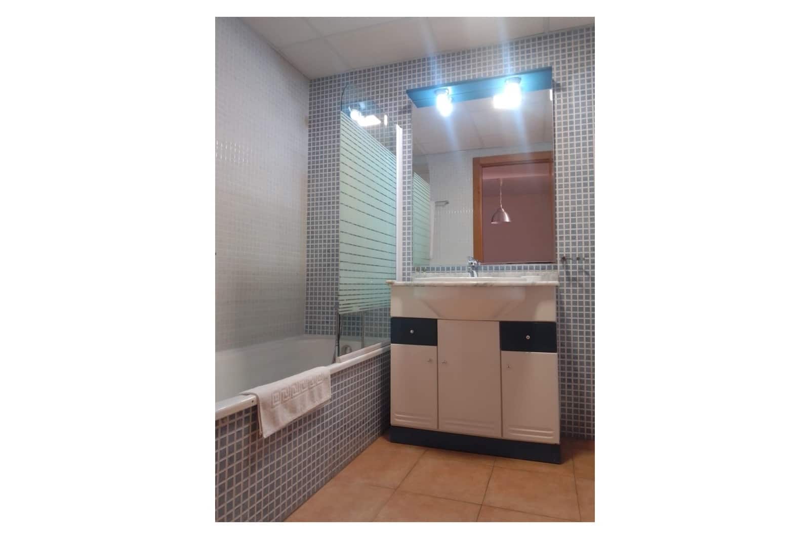Ático de 2 habitaciones en Aguilas en venta con piscina garaje - 132.000 € (Ref: 10186093)