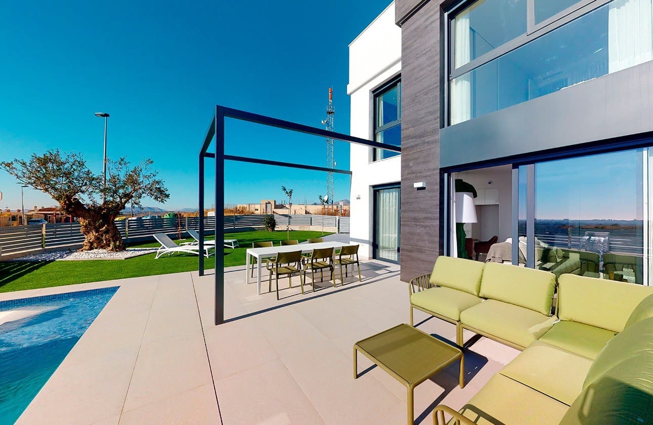 3 soveværelse Villa til salg i El Campello med swimmingpool garage - € 450.000 (Ref: 7089595)