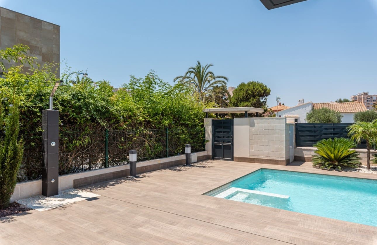 4 sovrum Villa till salu i Playa Honda med pool - 675 000 € (Ref: 7089609)