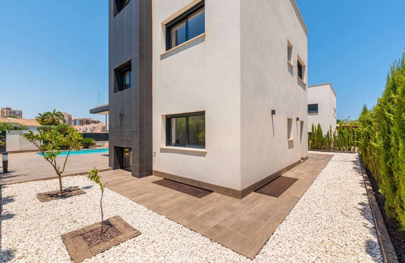 4 sovrum Villa till salu i Playa Honda med pool - 675 000 € (Ref: 7089609)