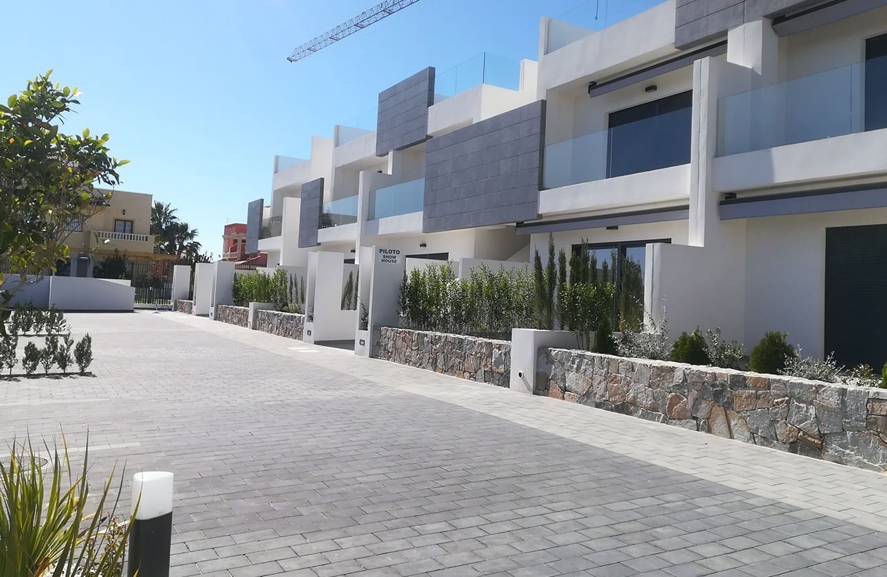 3 soverom Penthouse til salgs i Torrevieja med svømmebasseng garasje - € 299 900 (Ref: 7090011)