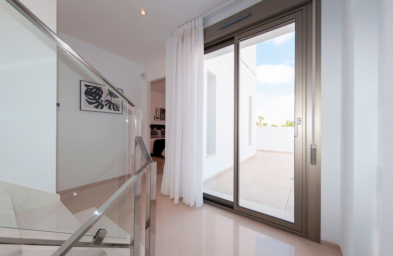 3 soverom Villa til salgs i Los Alcazares med svømmebasseng garasje - € 479 950 (Ref: 7090041)