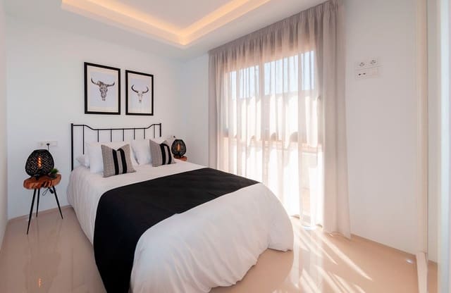 3 soverom Villa til salgs i Centro, Los Alcázares med svømmebasseng garasje - € 479 950 (Ref: 7090041)