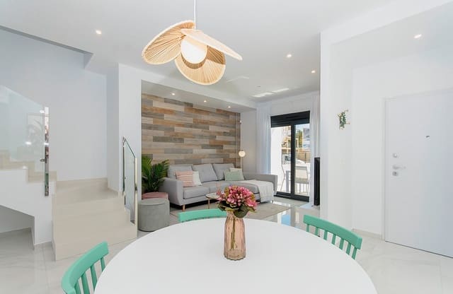 3 soverom Villa til salgs i Vistabella, Orihuela med svømmebasseng garasje - € 389 000 (Ref: 7090166)