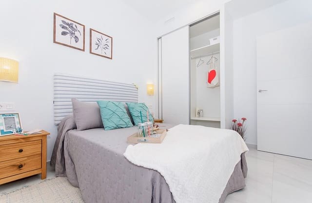 3 soverom Villa til salgs i Vistabella, Orihuela med svømmebasseng garasje - € 389 000 (Ref: 7090166)