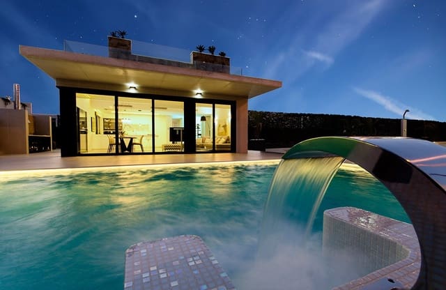 4 sovrum Villa till salu i Las Colinas Golf, Orihuela med pool garage - 1 250 000 € (Ref: 7090172)