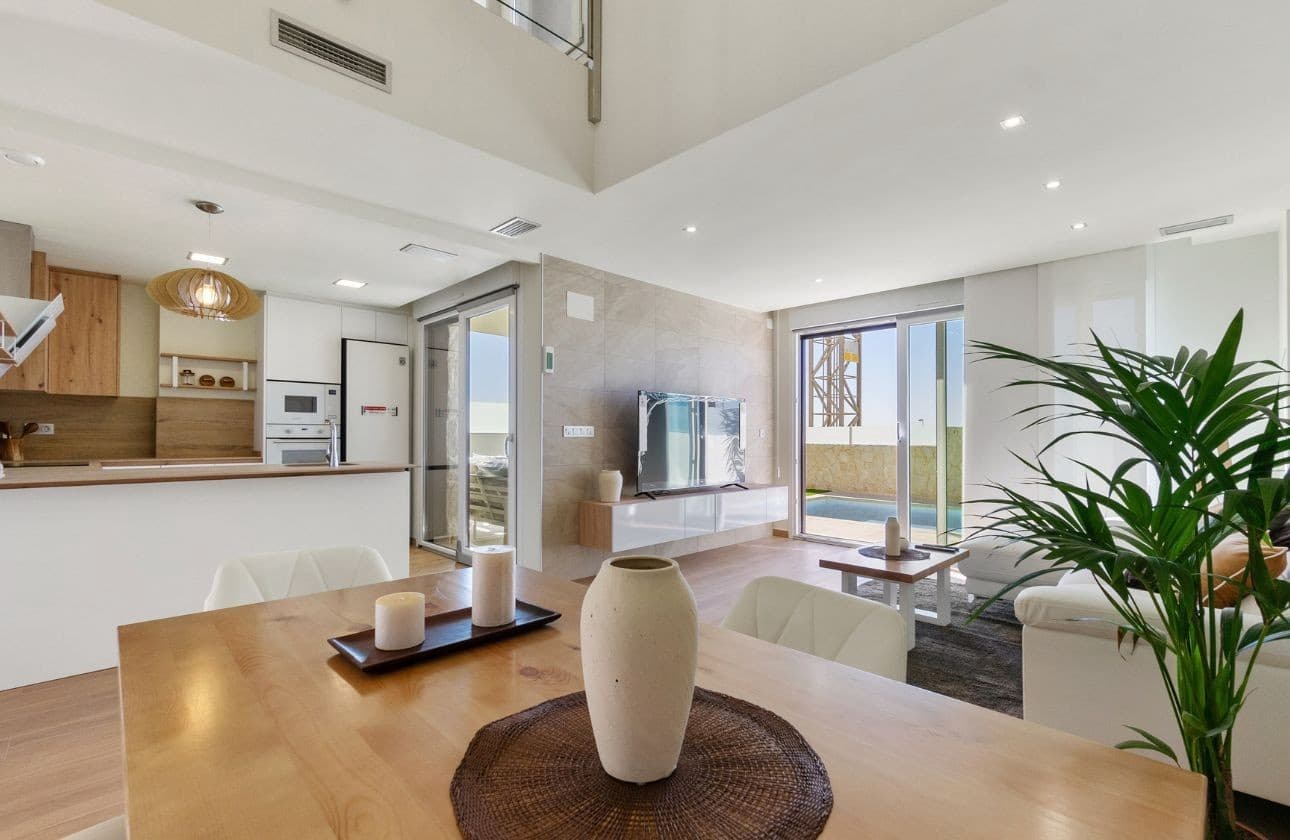 3 Zimmer Villa zu verkaufen in Ciudad Quesada mit Pool Garage - 649.000 € (Ref: 7090282)