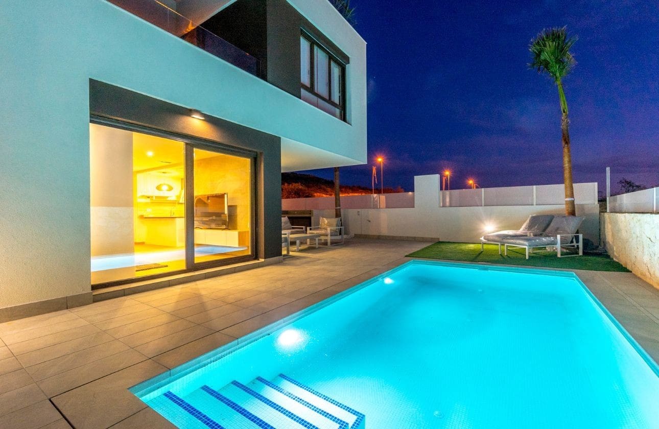 3 Zimmer Villa zu verkaufen in Ciudad Quesada mit Pool Garage - 649.000 € (Ref: 7090282)