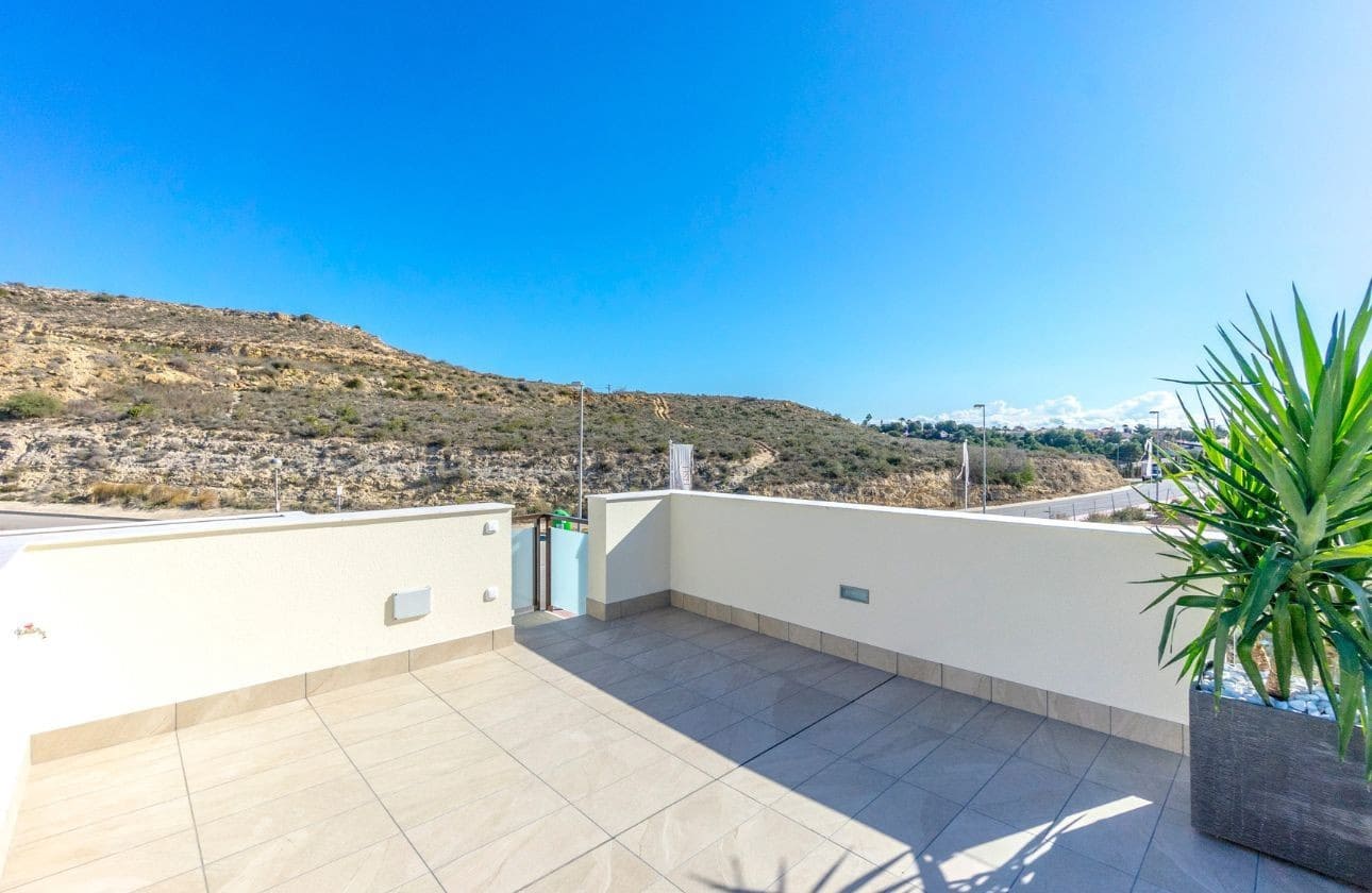 3 Zimmer Villa zu verkaufen in Ciudad Quesada mit Pool Garage - 649.000 € (Ref: 7090282)