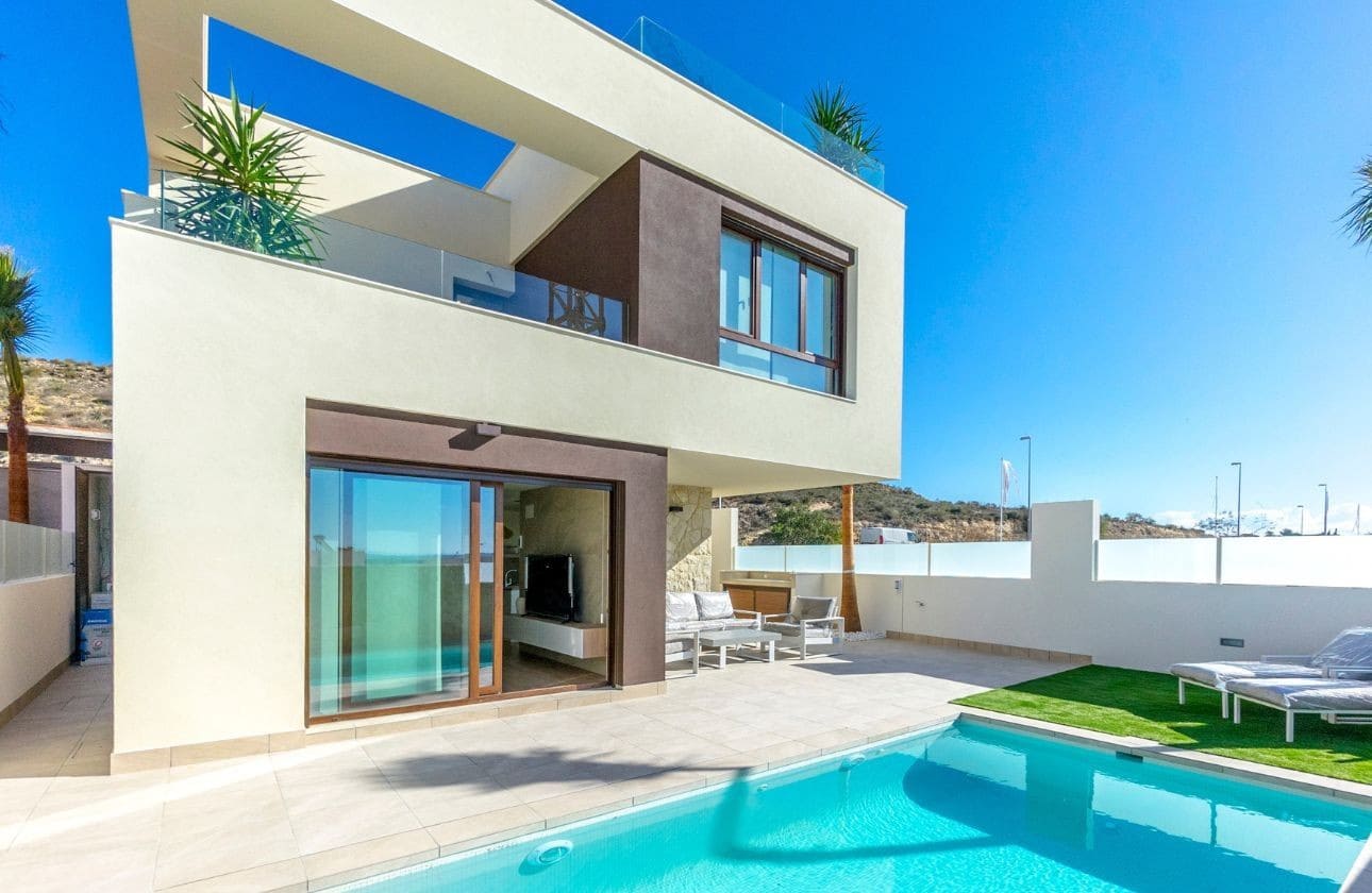 3 Zimmer Villa zu verkaufen in Ciudad Quesada mit Pool Garage - 649.000 € (Ref: 7090282)