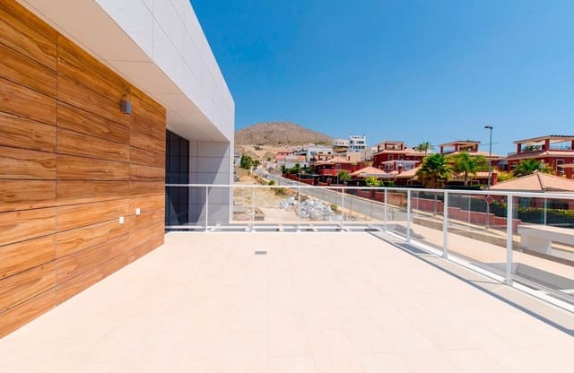 Chalet de 5 habitaciones en Golf Bahía, Finestrat en venta con piscina garaje - 760.000 € (Ref: 7124958)