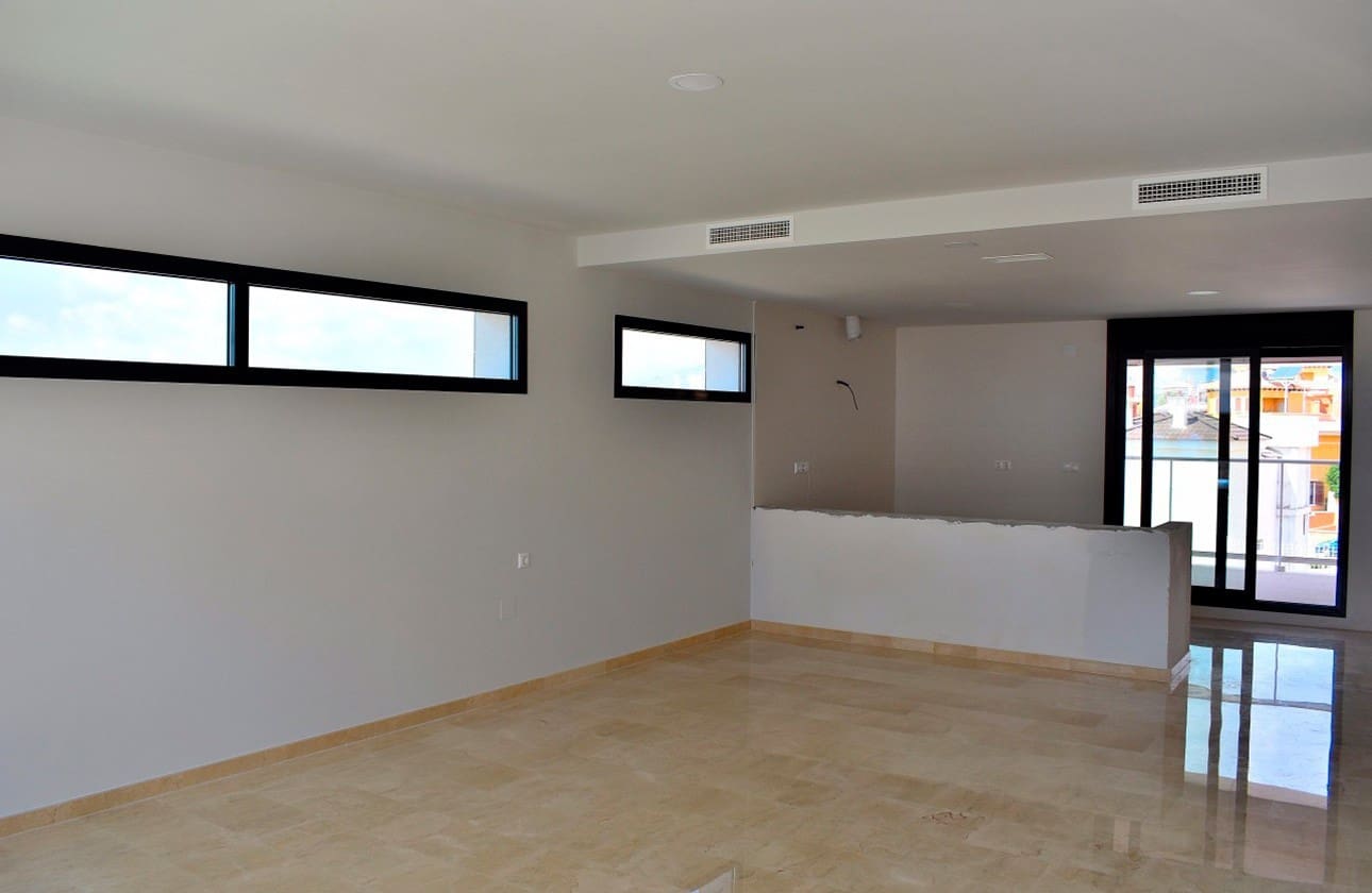 5 quarto Moradia para venda em Finestrat com piscina garagem - 780 000 € (Ref: 7124959)