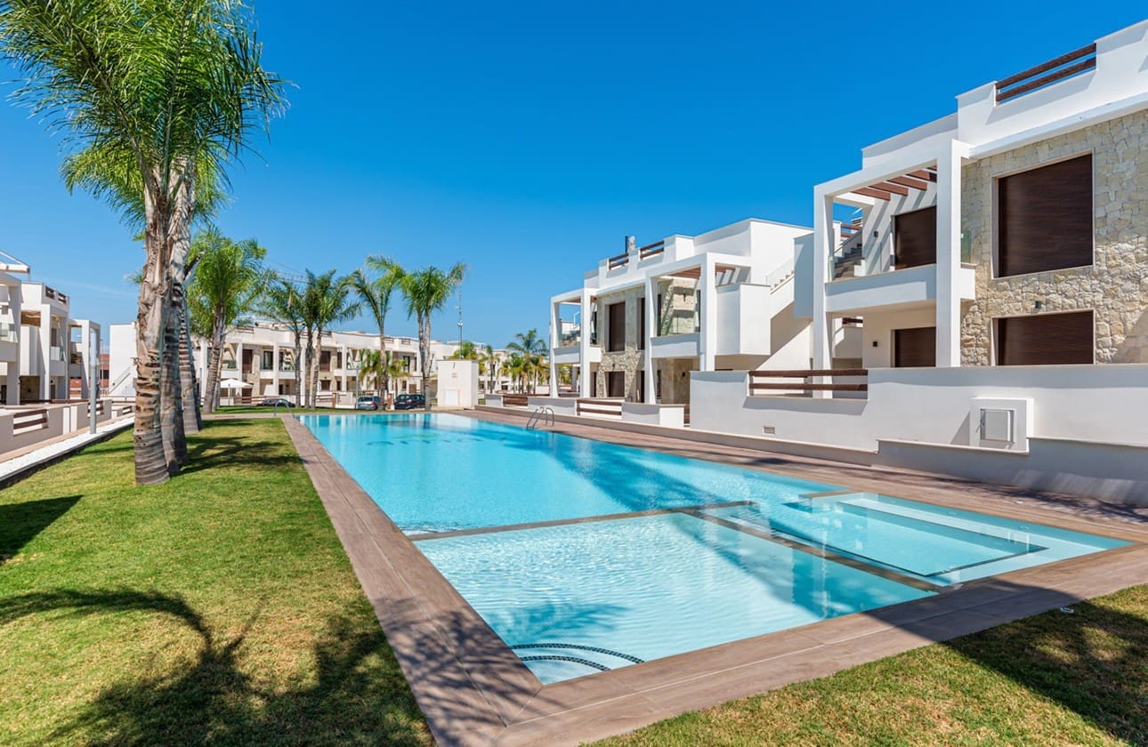 2 soveværelse Lejlighed til salg i Torrevieja med swimmingpool garage - € 275.000 (Ref: 7146192)