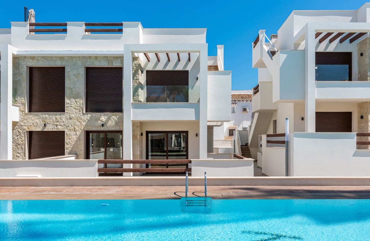 3 sovrum Lägenhet till salu i Torrevieja med pool garage - 325 000 € (Ref: 7146193)