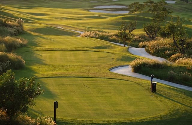 2 bedroom Apartment for sale in Monforte del Cid with pool garage - € 395,000 (Ref: 7155391)