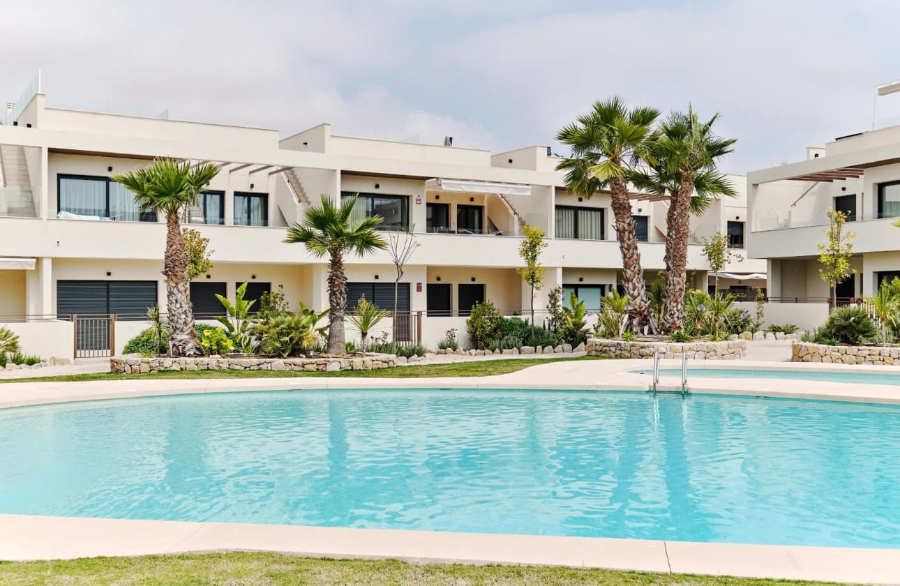 2 soveværelse Penthouse til salg i Torrevieja med swimmingpool garage - € 380.000 (Ref: 7296565)