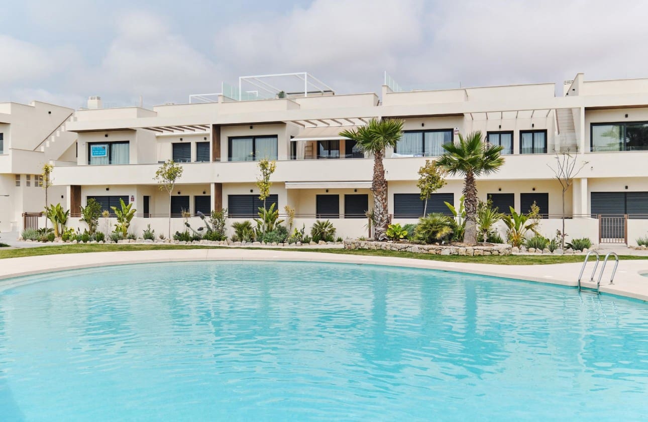 2 soveværelse Penthouse til salg i Torrevieja med swimmingpool garage - € 380.000 (Ref: 7296565)