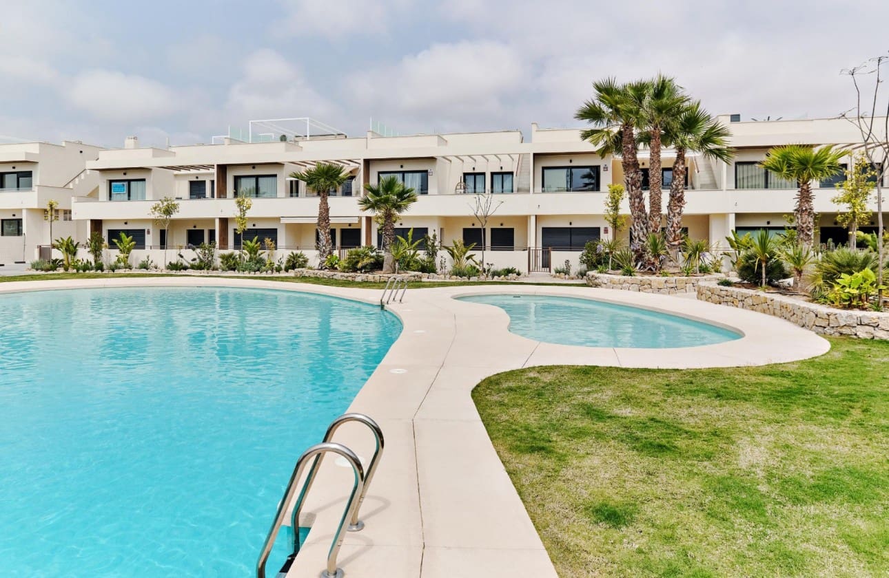 2 soveværelse Penthouse til salg i Torrevieja med swimmingpool garage - € 380.000 (Ref: 7296565)
