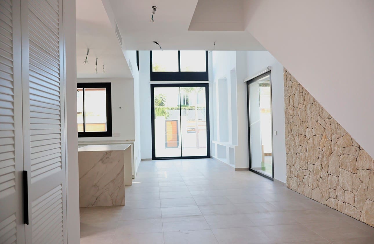 4 bedroom Villa for sale in Albir with pool garage - € 895,000 (Ref: 7375532)