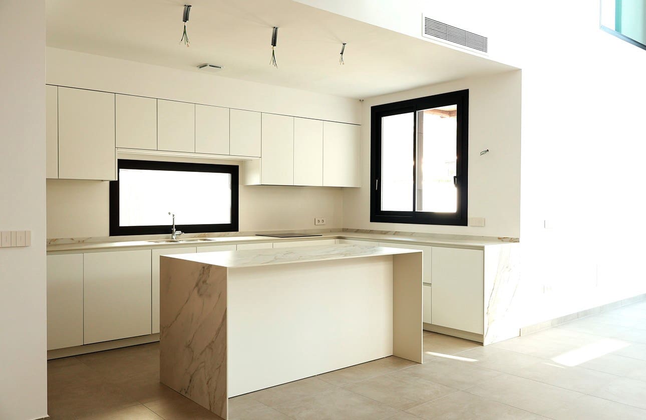 4 bedroom Villa for sale in Albir with pool garage - € 895,000 (Ref: 7375532)