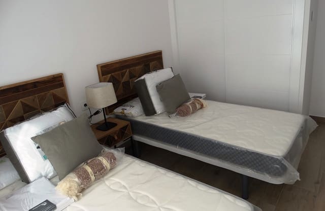 3 quarto Casa em Banda para venda em Santiago de la Ribera, San Javier com piscina garagem - 425 000 € (Ref: 7539218)