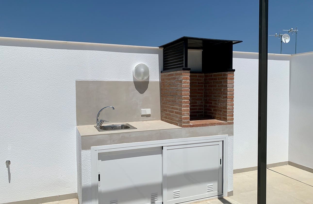 3 chambre Villa/Maison à vendre à Los Alcazares avec piscine garage - 489 900 € (Ref: 7673611)