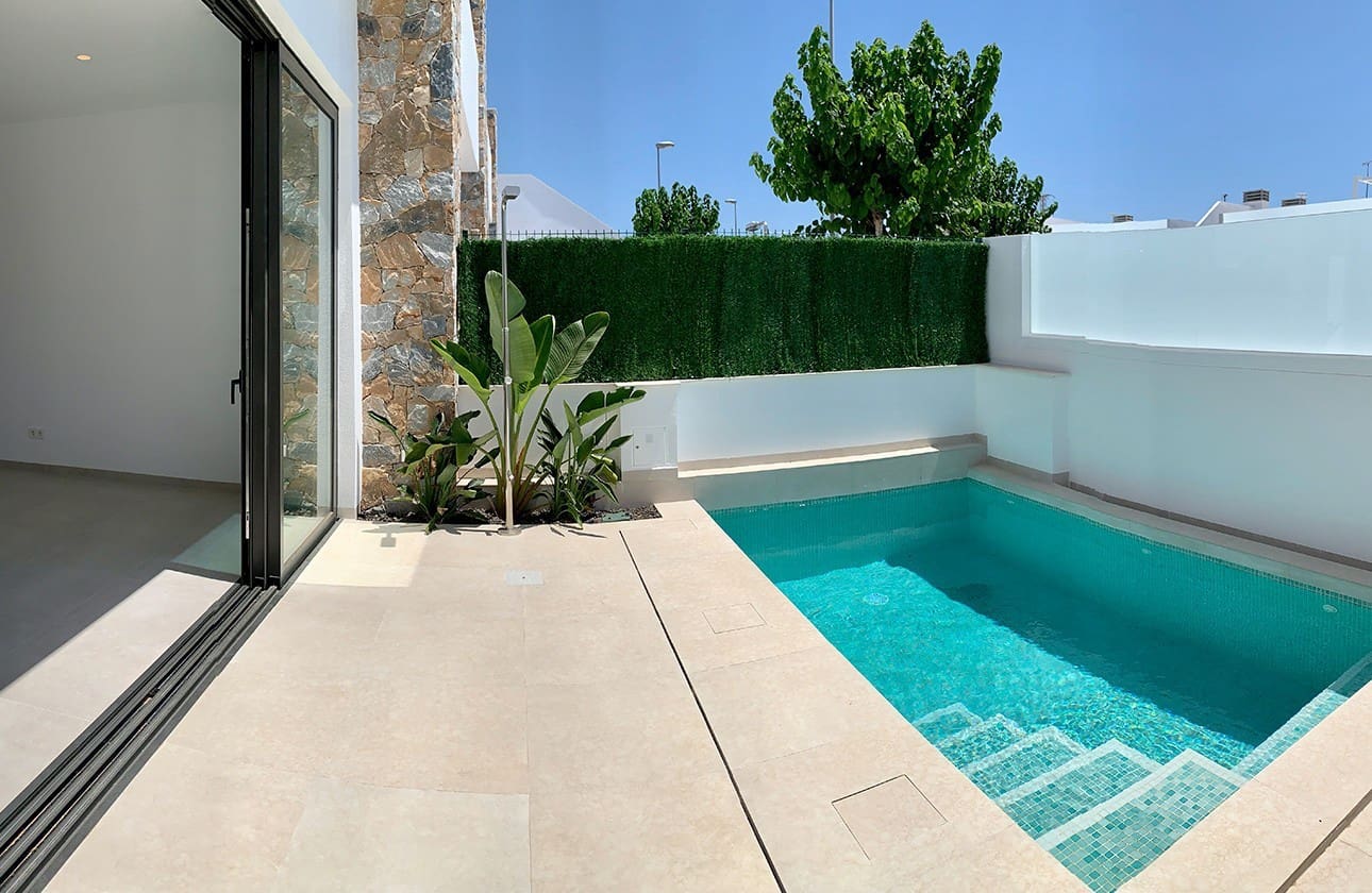 3 chambre Villa/Maison à vendre à Los Alcazares avec piscine garage - 489 900 € (Ref: 7673611)