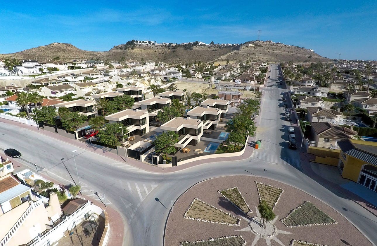 3 bedroom Villa for sale in Rojales with pool garage - € 549,000 (Ref: 7673612)