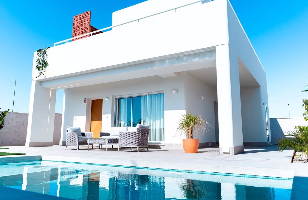 3 makuuhuone Huvila myytävänä paikassa Pilar de la Horadada mukana uima-altaan 
autotalli - 469 000 € (Ref: 7712961)