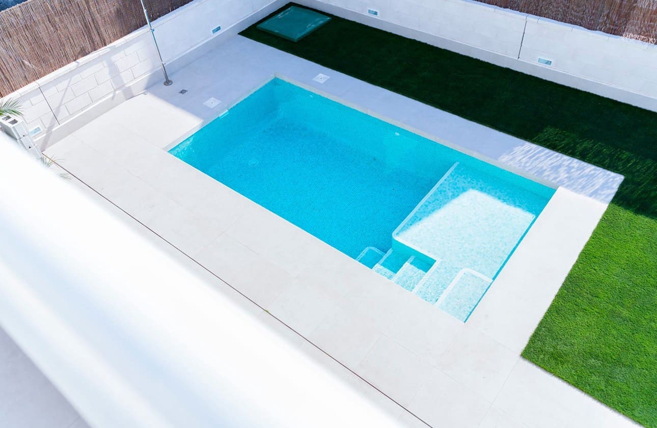 3 makuuhuone Huvila myytävänä paikassa Pilar de la Horadada mukana uima-altaan 
autotalli - 469 000 € (Ref: 7712961)