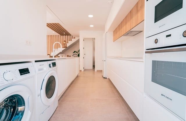 3 makuuhuone Huvila myytävänä paikassa Pilar de la Horadada ciudad, Pilar de la Horadada mukana uima-altaan 
autotalli - 469 000 € (Ref: 7712961)