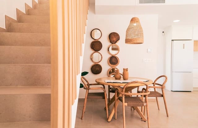 3 makuuhuone Huvila myytävänä paikassa Pilar de la Horadada ciudad, Pilar de la Horadada mukana uima-altaan 
autotalli - 469 000 € (Ref: 7712961)