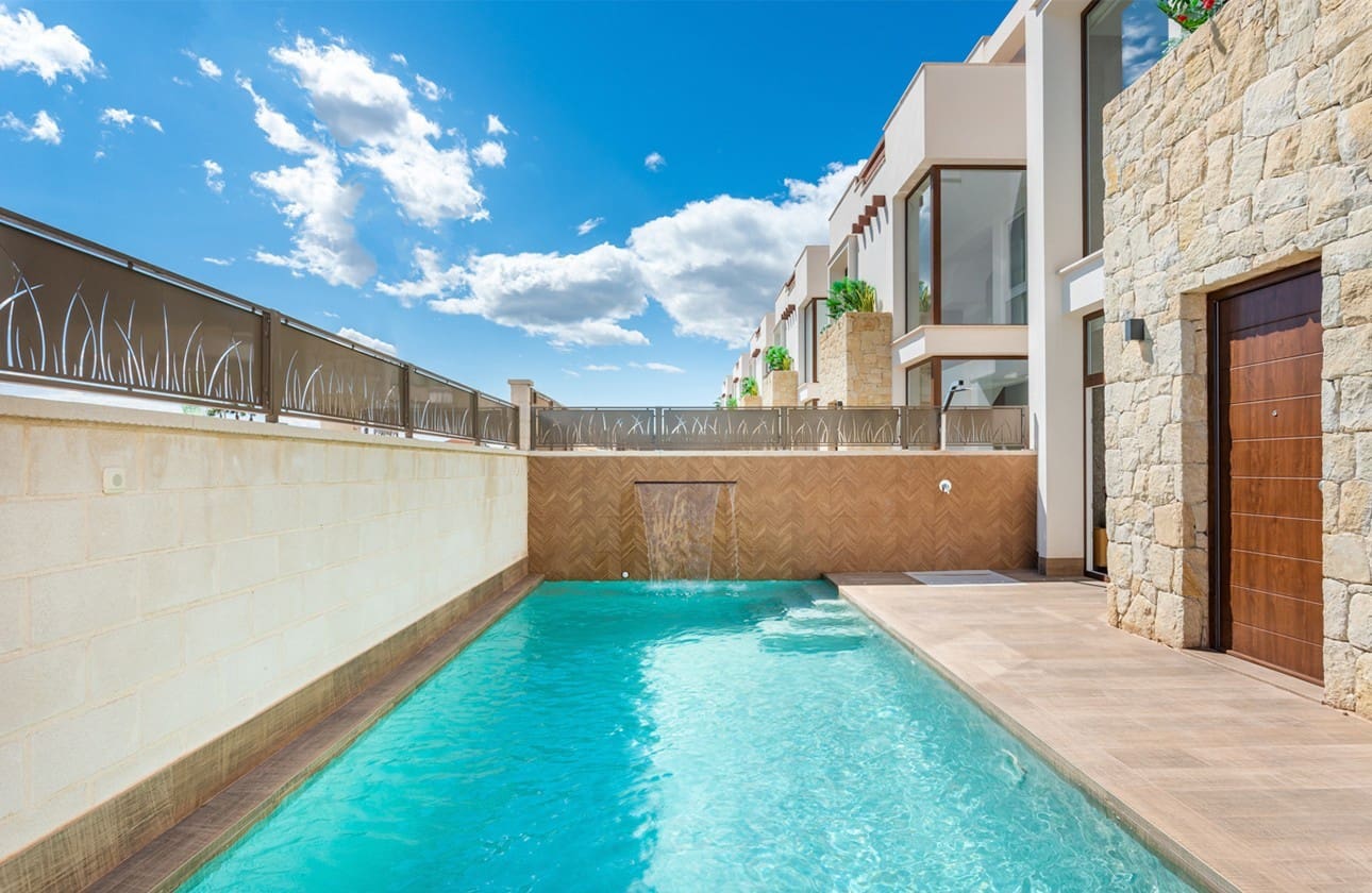 3 soveværelse Semi-Rækkehus til salg i Los Montesinos med swimmingpool garage - € 485.000 (Ref: 7853695)