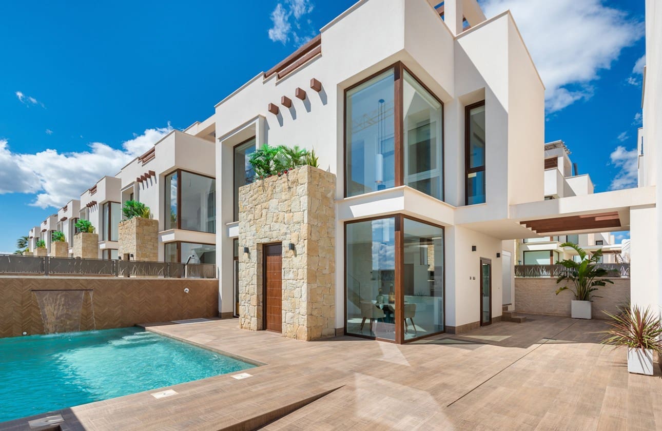 3 bedroom Semi-detached Villa for sale in Los Montesinos with pool garage - € 485,000 (Ref: 7853696)