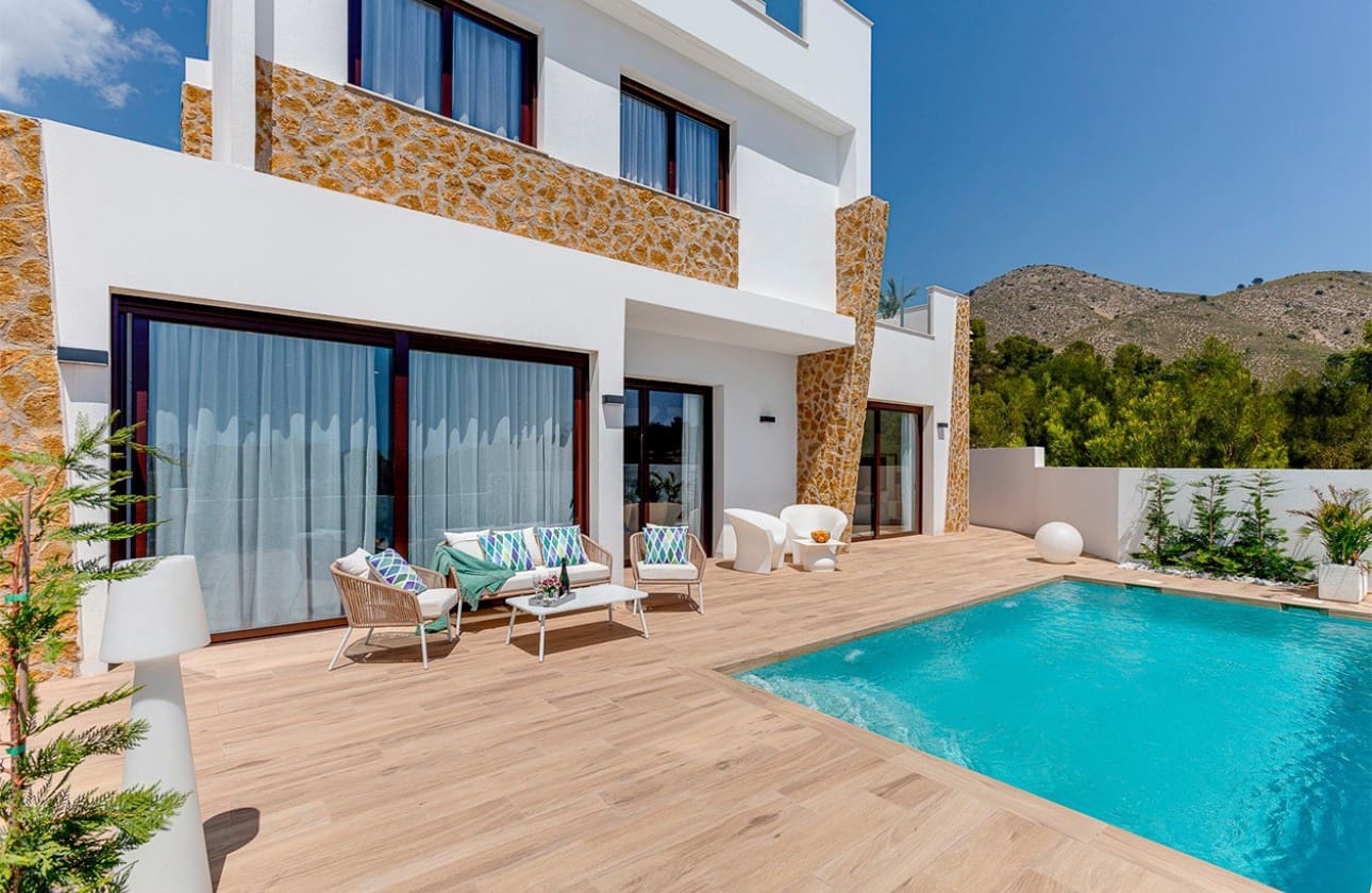 3 bedroom Villa for sale in Finestrat with pool garage - € 645,000 (Ref: 8046717)