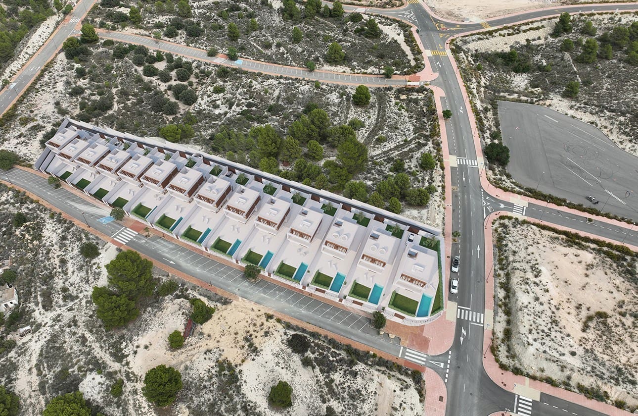 Chalet de 3 habitaciones en Finestrat en venta con piscina garaje - 670.000 € (Ref: 8046722)