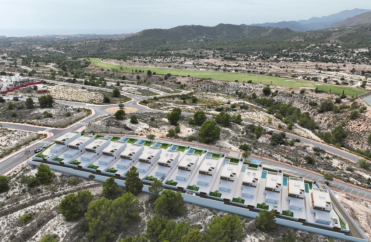 Chalet de 3 habitaciones en Finestrat en venta con piscina garaje - 670.000 € (Ref: 8046722)