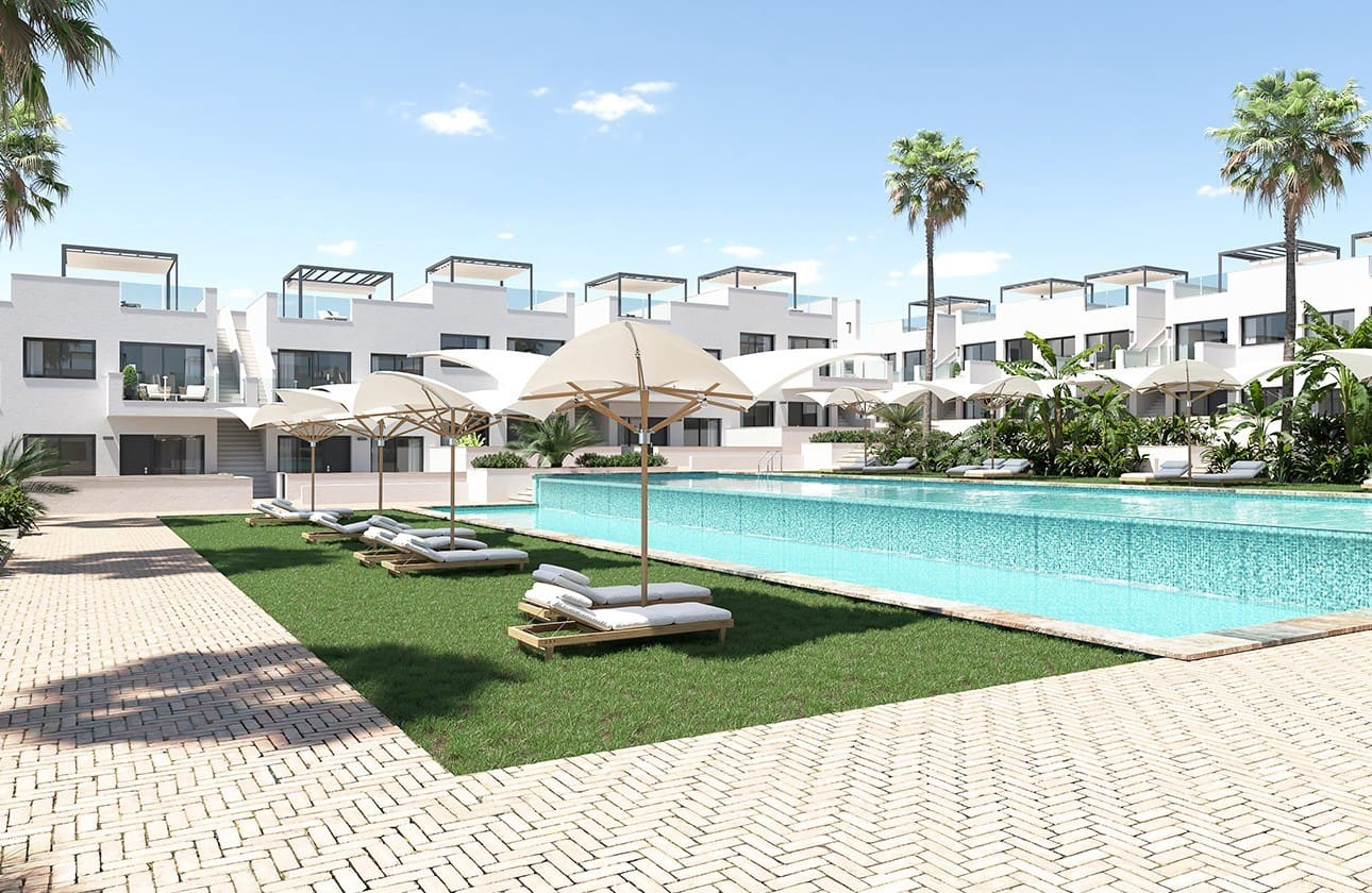 2 quarto Penthouse para venda em Torrevieja com piscina garagem - 329 900 € (Ref: 8046724)