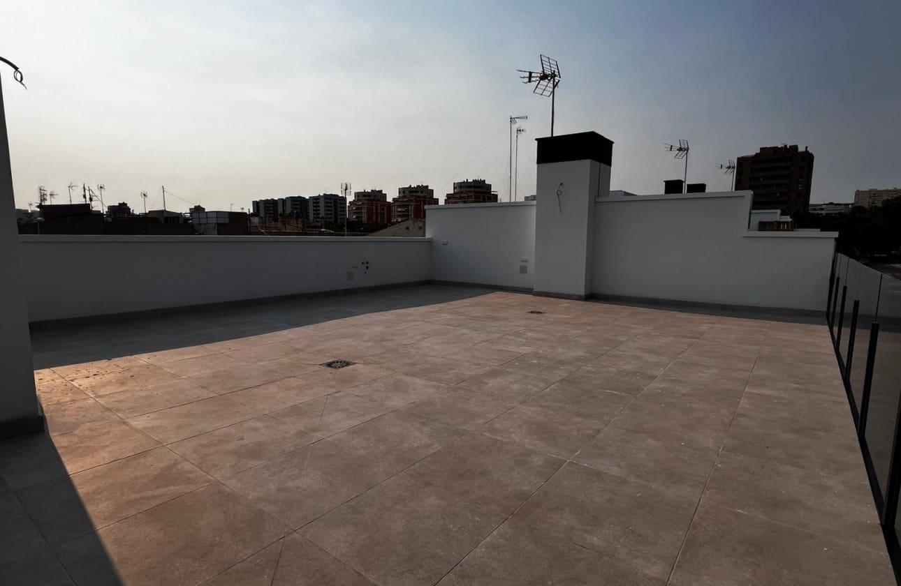 3 bedroom Villa for sale in Alicante / Alacant city with garage - € 449,000 (Ref: 8050520)