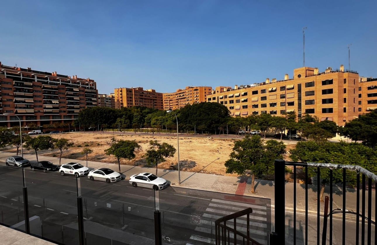 3 bedroom Villa for sale in Alicante / Alacant city with garage - € 449,000 (Ref: 8050520)