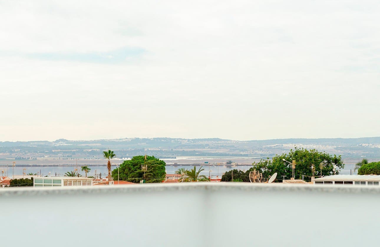 3 soverom Villa til salgs i Torrevieja med svømmebasseng garasje - € 409 000 (Ref: 8064932)