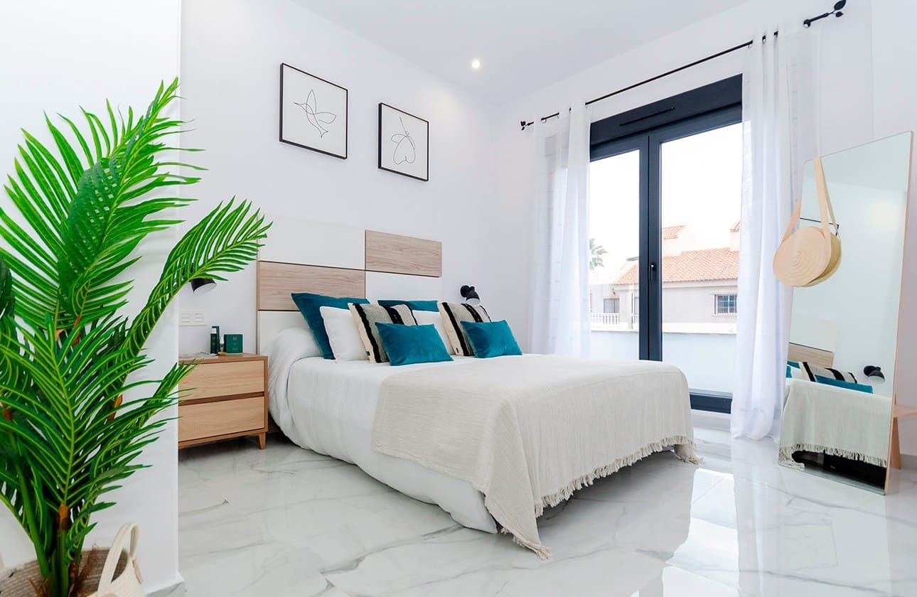 3 soverom Villa til salgs i Torrevieja med svømmebasseng garasje - € 409 000 (Ref: 8064932)