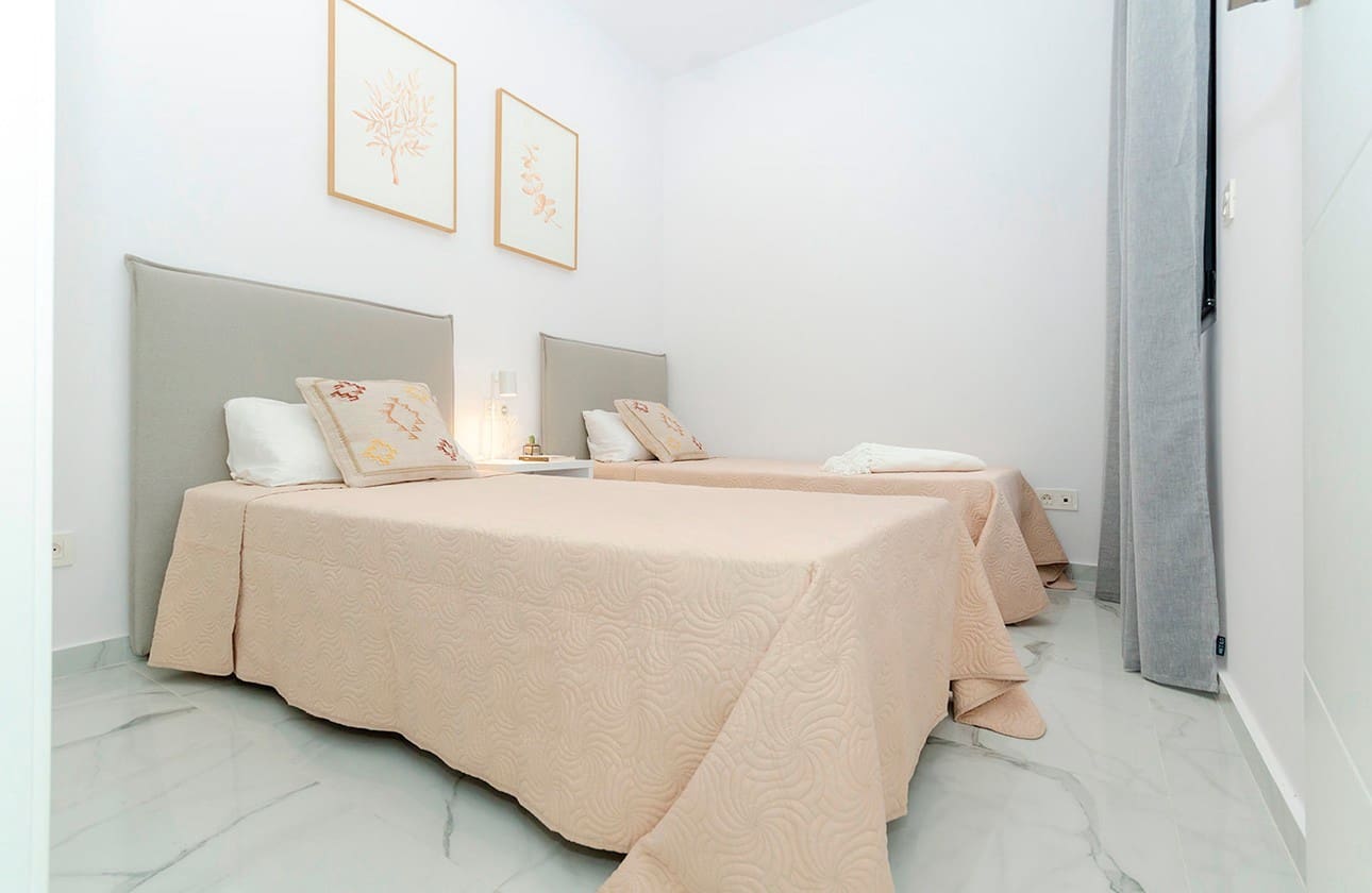 3 soverom Villa til salgs i Torrevieja med svømmebasseng garasje - € 409 000 (Ref: 8064932)