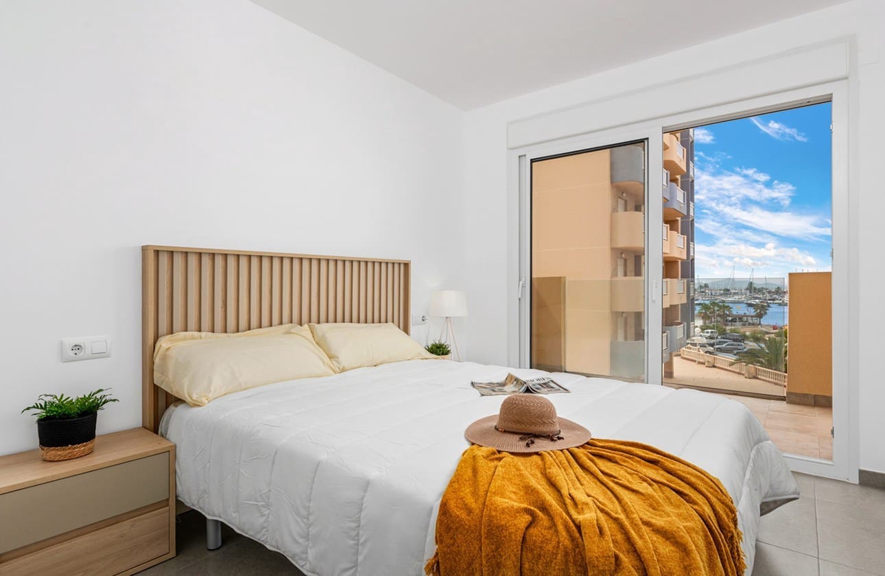 2 bedroom Apartment for sale in La Manga del Mar Menor with pool garage - € 215,178 (Ref: 8113183)