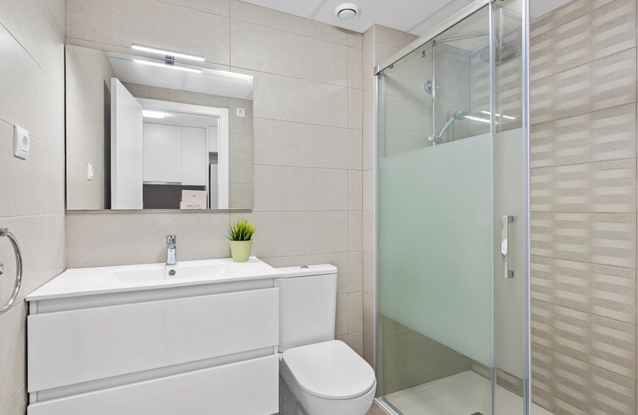 2 bedroom Apartment for sale in La Manga del Mar Menor with pool garage - € 215,178 (Ref: 8113183)