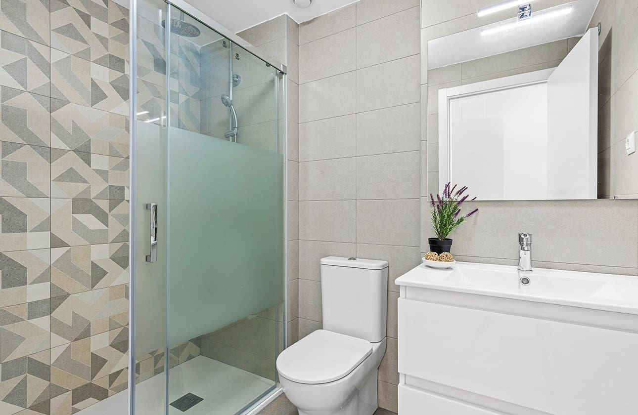 2 bedroom Apartment for sale in La Manga del Mar Menor with pool garage - € 215,178 (Ref: 8113183)