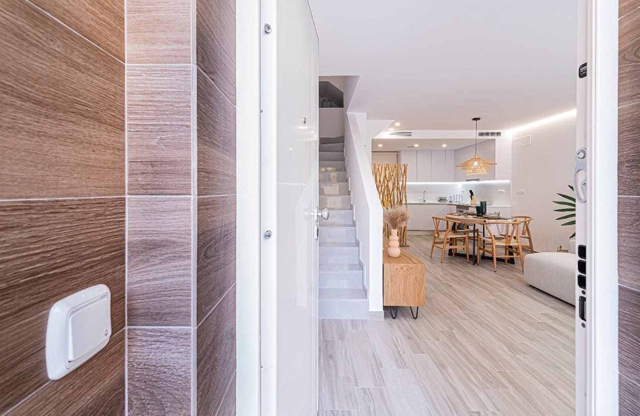 2 bedroom Apartment for sale in La Manga del Mar Menor with pool garage - € 260,560 (Ref: 8113184)