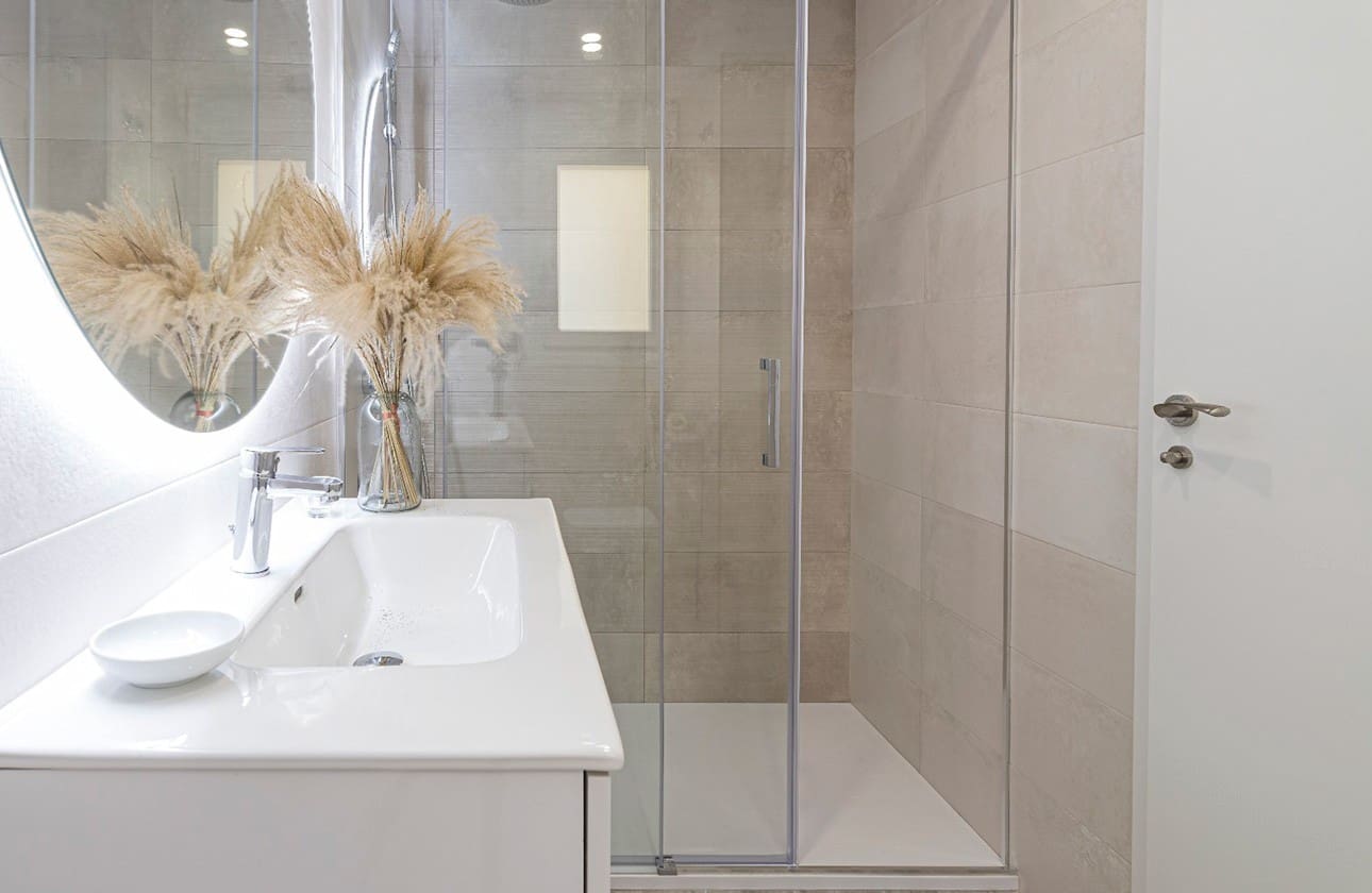 2 bedroom Apartment for sale in La Manga del Mar Menor with pool garage - € 260,560 (Ref: 8113184)