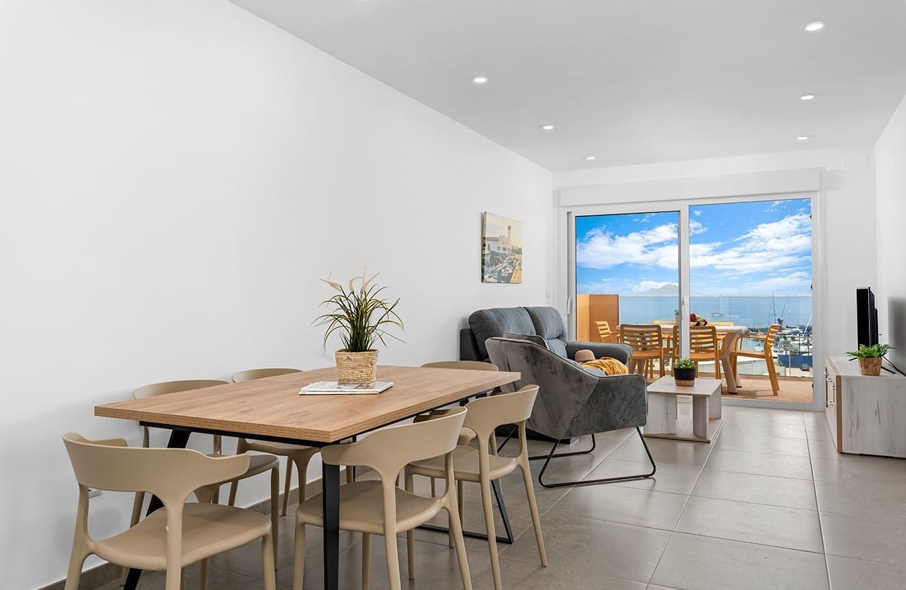 Apartamento de 3 habitaciones en La Manga del Mar Menor en venta con piscina garaje - 260.052 € (Ref: 8113185)