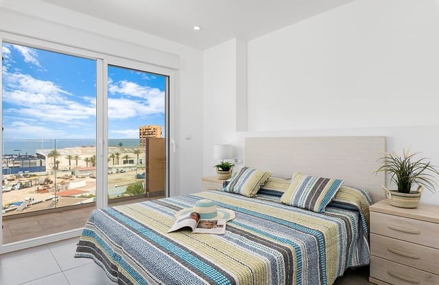 Apartamento de 3 habitaciones en La Manga del Mar Menor en venta con piscina garaje - 260.052 € (Ref: 8113185)